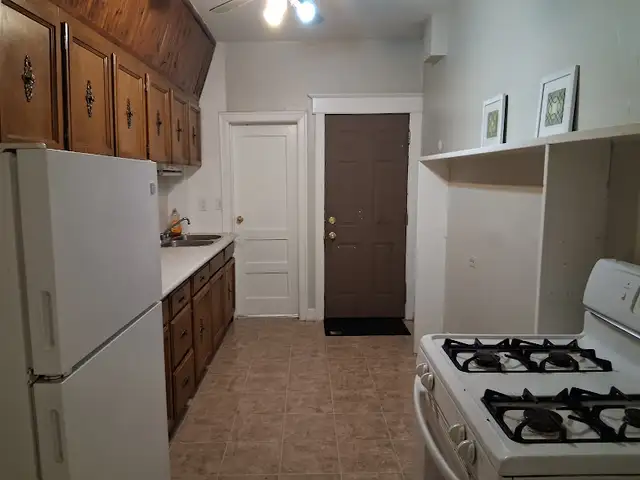 (DOWNTOWN)  Spacious 2-Bedrooms Apartment, Furnished, Quiet!