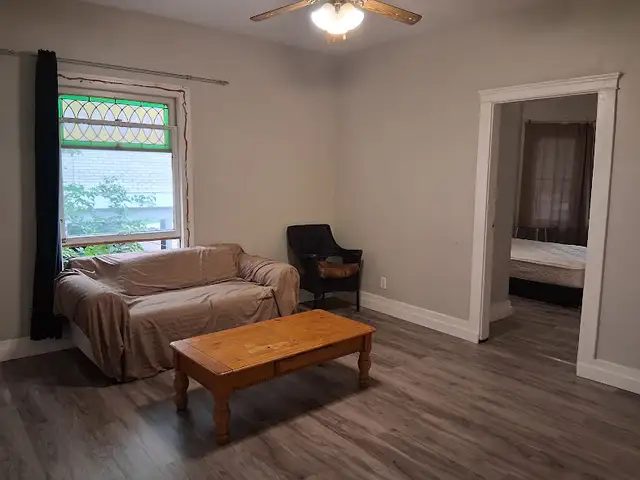 (DOWNTOWN)  Spacious 2-Bedrooms Apartment, Furnished, Quiet! - Photo 3