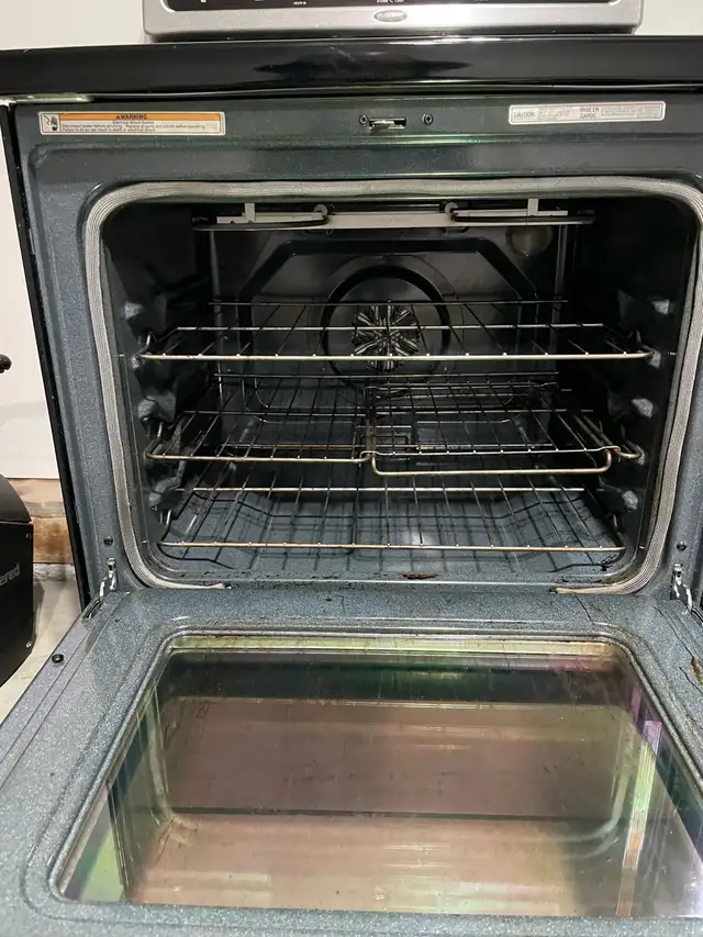 Whirlpool Stove - Photo 3