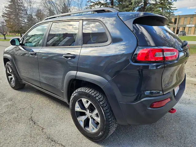 2017 Jeep Cherokee Trailhawk 3.2L V6 4X4 - Photo 4