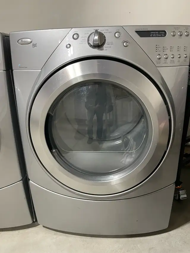 Whirlpool Washer/Dryer - Photo 4
