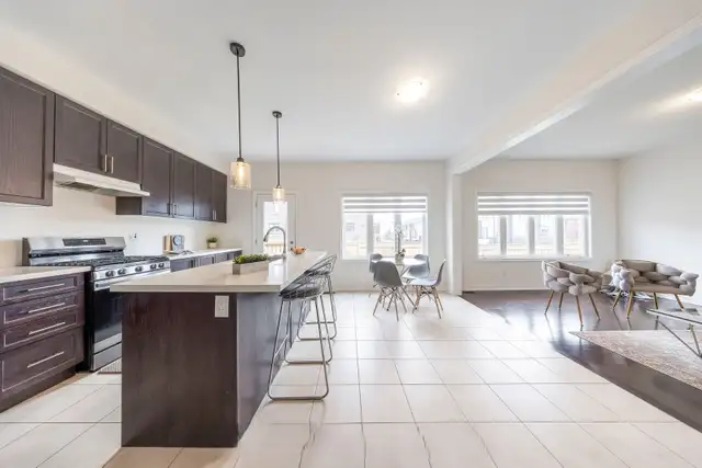 4 bed   3.5 bath  house for rent in Oshawa - Photo 3