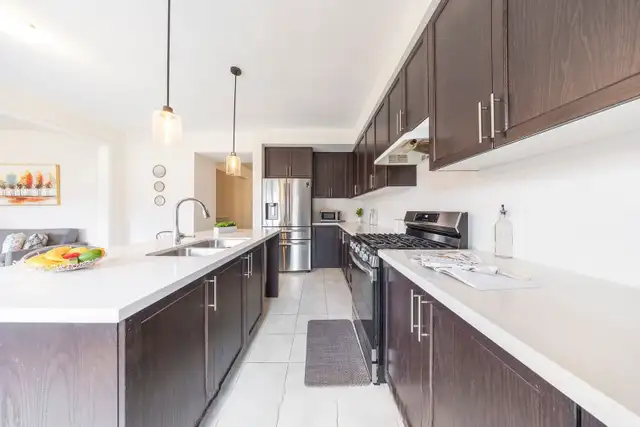 4 bed   3.5 bath  house for rent in Oshawa - Photo 5