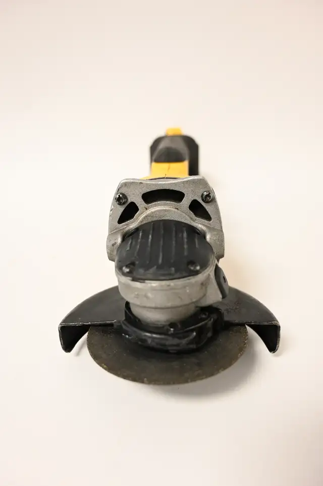 Dewalt Grinder DCG412 20V 4-1/2' USED in working Tool Only - Photo 2