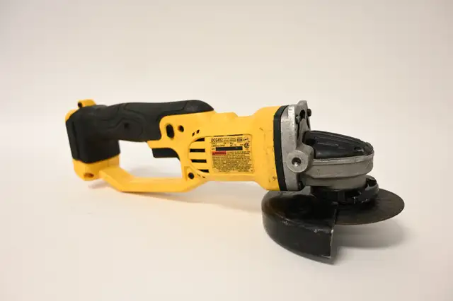 Dewalt Grinder DCG412 20V 4-1/2' USED in working Tool Only - Photo 3