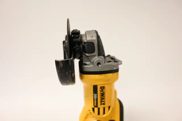 Dewalt Grinder DCG412 20V 4-1/2' USED in working Tool Only - Photo 7