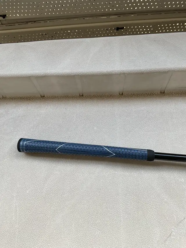 left hand driver - Photo 2