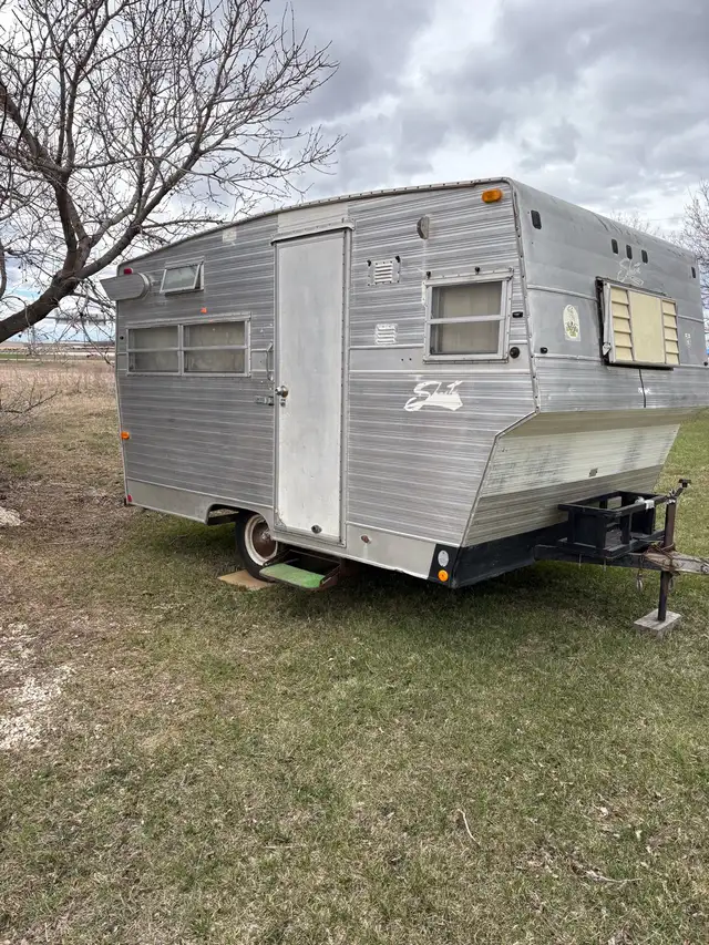 Shasta Trailer 14ft - Photo 2