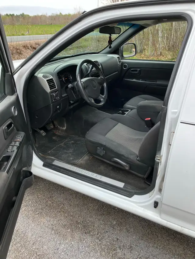 2007 Chev Colorado 4x4 - Photo 7