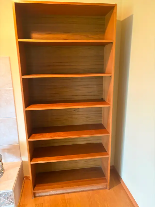 For sale 1 teak cabinet and 1 bookcase - Photo 5