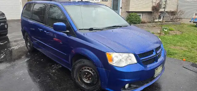 2013 Dodge Grand Caravan R /T - Photo 3