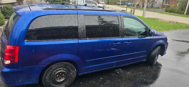 2013 Dodge Grand Caravan R /T - Photo 4