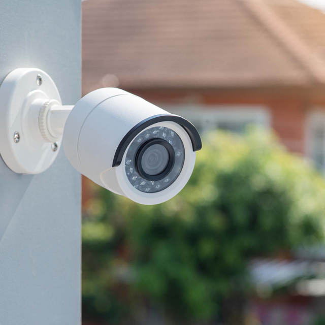 The Gold Standard in Surveillance – High-End CCTV CAMERAS   24/7 - Photo 3