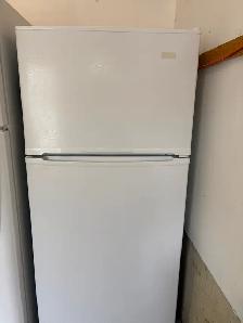 Maytag fridge with top freezer