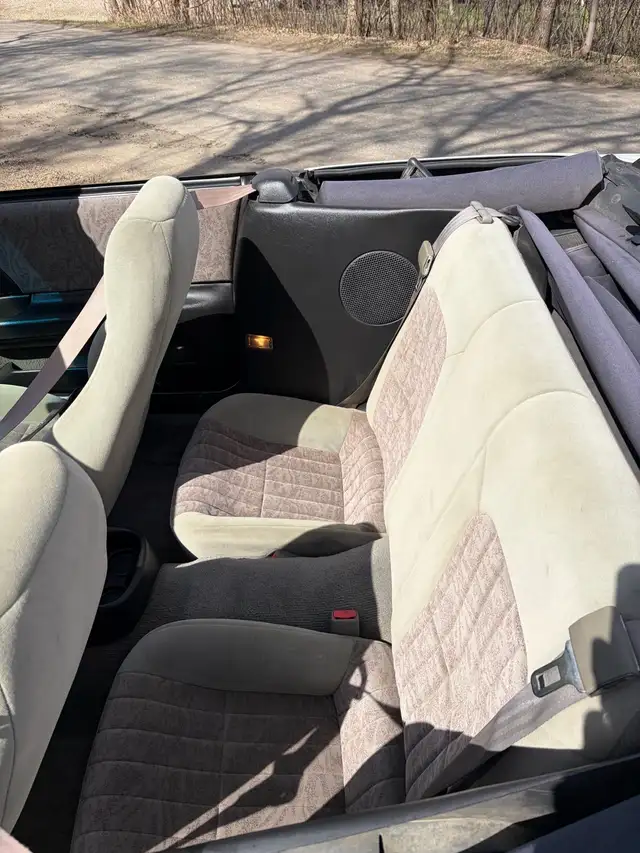 2002 Convertable Chevy Camaro 3.8L - Photo 5