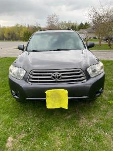 2010 Toyota Highlander AWD excellent condition - Photo 6