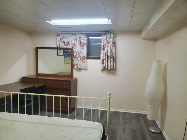 Room for Rent near University of Alberta - Photo 2