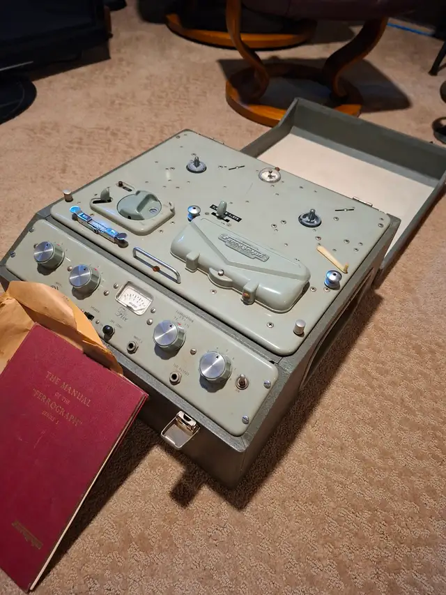 Old Antiqish Video and Audio Items No1 - Photo 6