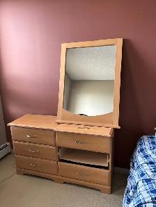 Free Bedroom Stuff - Photo 3