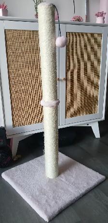 POTEAU NEUF POUR LES GRIFFES DE CHAT. - Photo 2