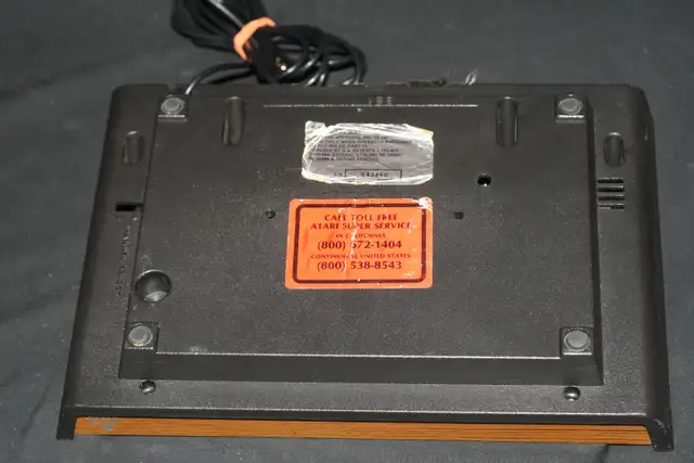 ATARI 2600 CONSOLE 4 SWITCH WOODY WITH 10 GAMES - Photo 5