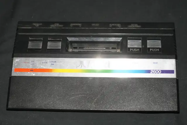 ATARI 2600 CONSOLE 4 SWITCH WOODY WITH 10 GAMES - Photo 8