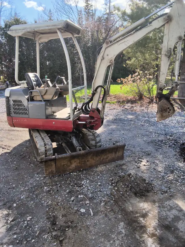 Takeuchi tb016 2002