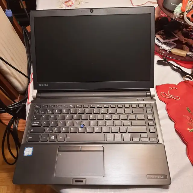 Toshiba Portege R30-C Laptop (Intel Core i5-6Th Gen) - Photo 2