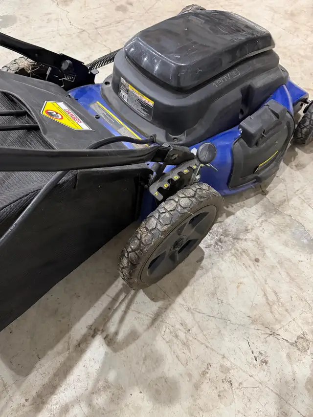 Kobalt 21" Electric Lawnmower - Photo 5