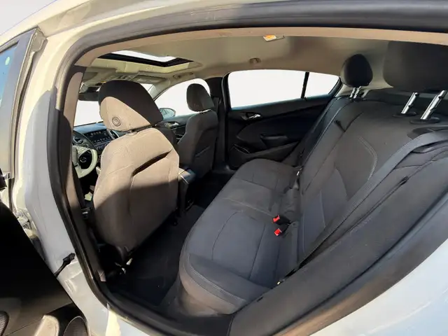 2018 Chevrolet Cruze Remote Start H.Seats. Sunroof 1 YR WARRANTY - Photo 13