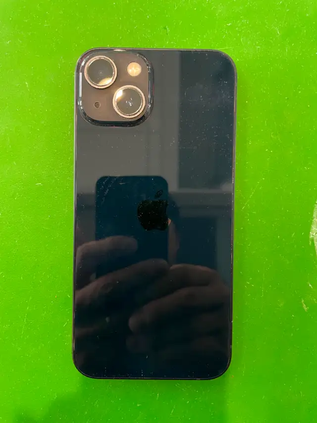 iPhone 13, 128GB, Navy/ Green. - Photo 2