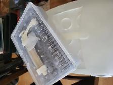 Cake decorating kit