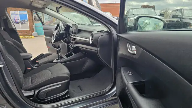 2020 Kia Forte LX - Photo 15