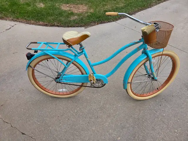 Adult Cruiser Bike - Photo 2