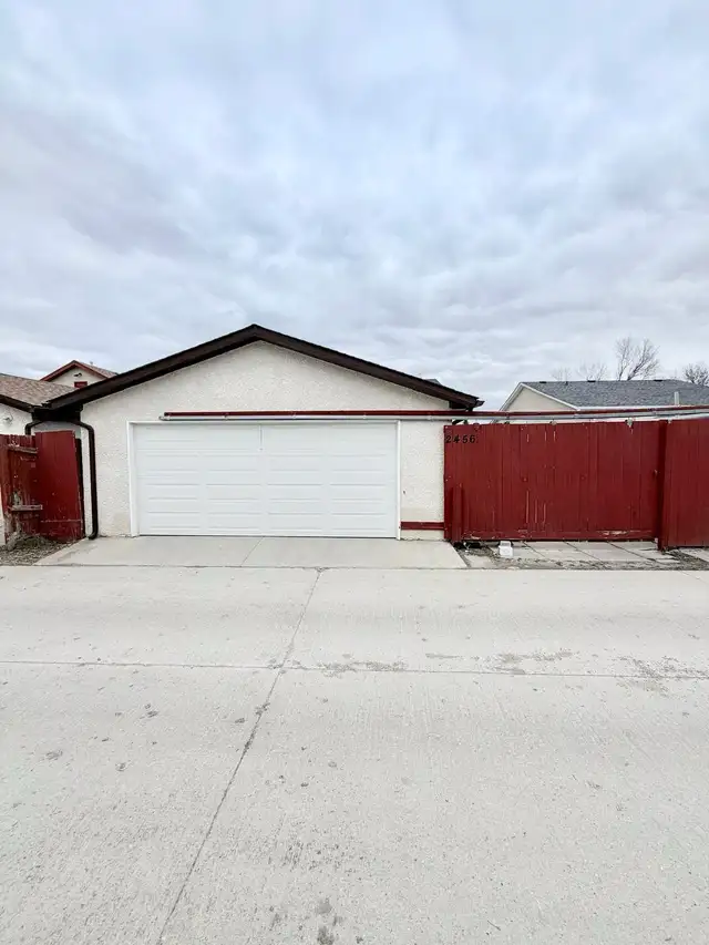 House for sale 3 beds  2.5 baths - Photo 10