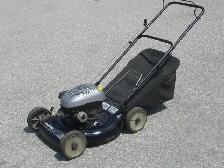 MUST SELL 22' MURRAY 3 IN 1 550 158CC WITH REAR BAG LAWNMOWER!