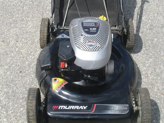MUST SELL 22' MURRAY 3 IN 1 550 158CC WITH REAR BAG LAWNMOWER! - Photo 5