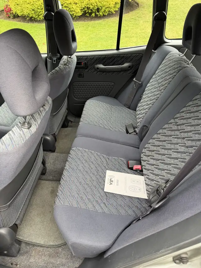 1999 Toyota RAV4 - Photo 8