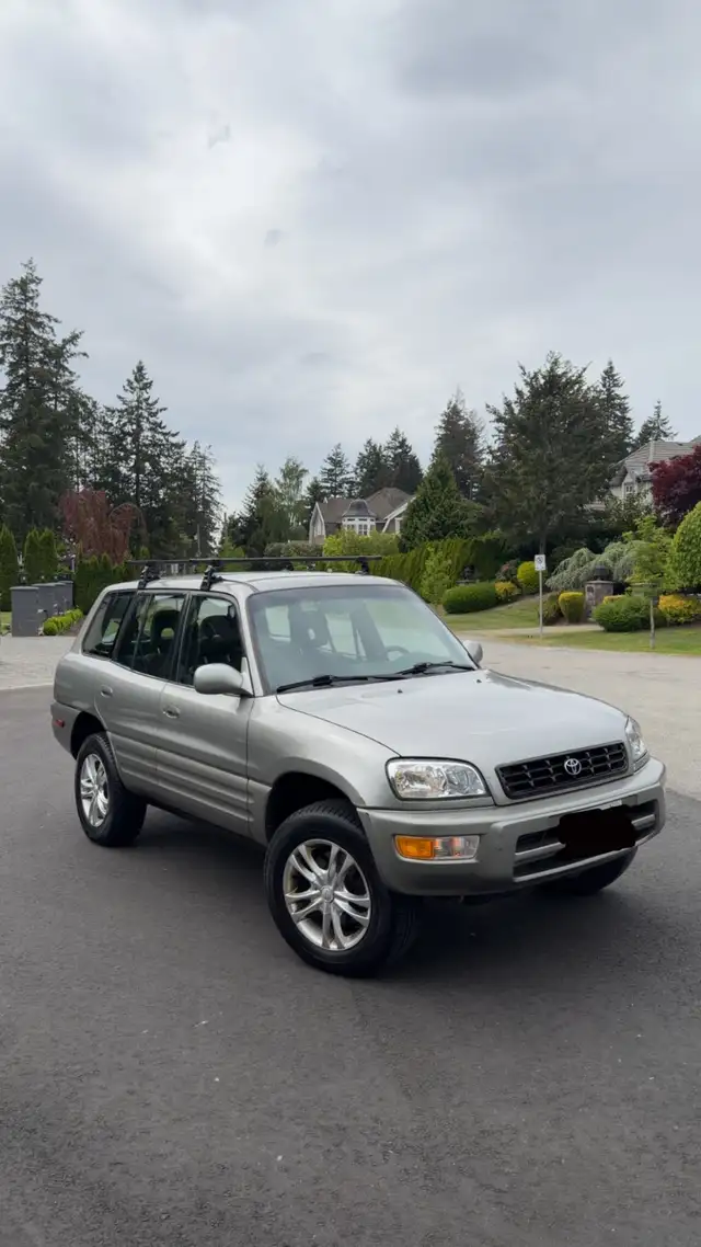 1999 Toyota RAV4 - Photo 10