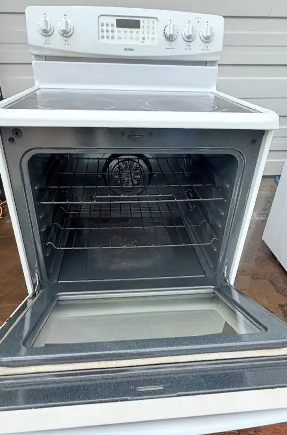 Kenmore smooth top Stove - self-cleaning, convection - Photo 3
