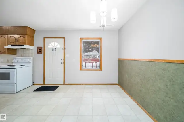 Steps from Everything You Need, Prime Location, Perfect Price - Photo 5