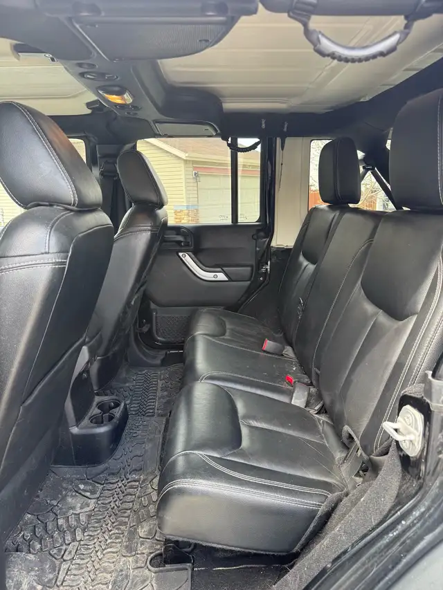 2015 Jeep Wrangler Unlimited Rubicon - Photo 9