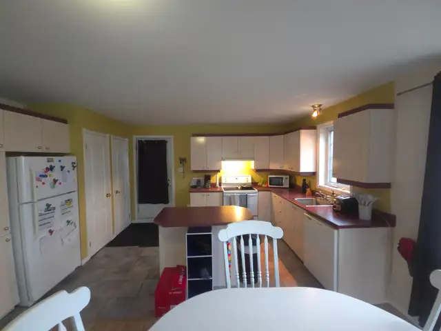 Grand 4 1/2 Rénové Disponible pour le 1er Juillet - Photo 2