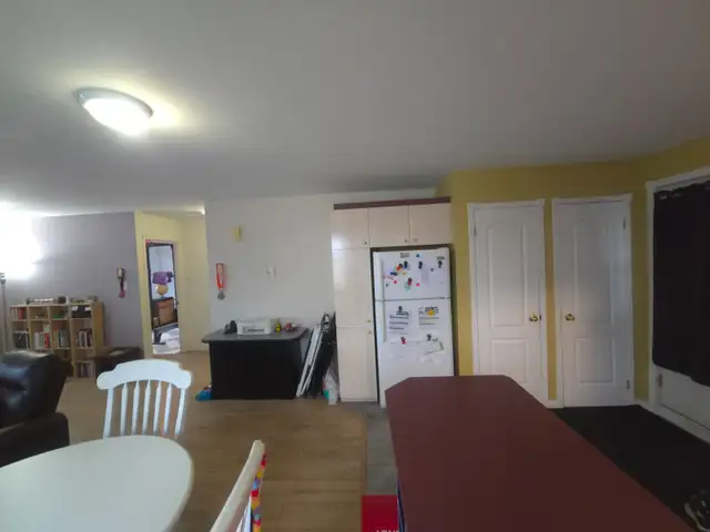Grand 4 1/2 Rénové Disponible pour le 1er Juillet - Photo 4