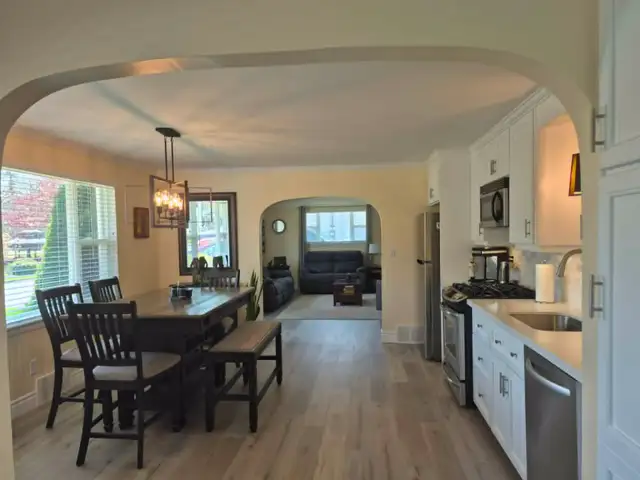 Fully Renovated 2 Bedroom Ranch – Move-In Ready Premium Upgrades - Photo 4
