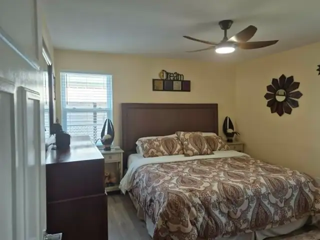 Fully Renovated 2 Bedroom Ranch – Move-In Ready Premium Upgrades - Photo 6