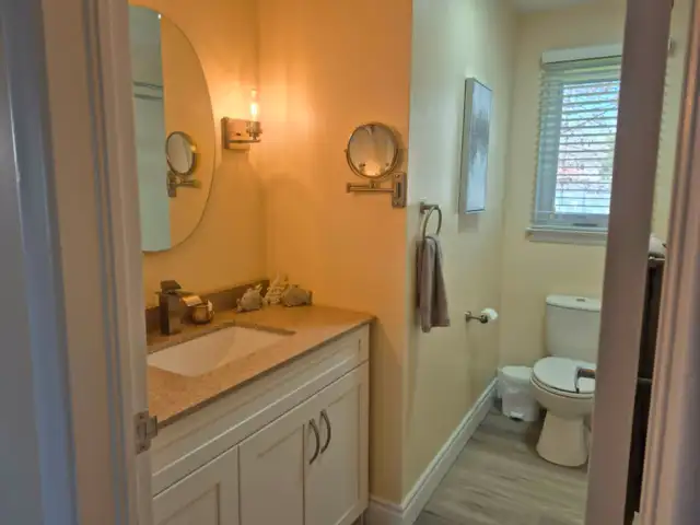 Fully Renovated 2 Bedroom Ranch – Move-In Ready Premium Upgrades - Photo 8