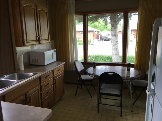 rom for rent - Photo 6