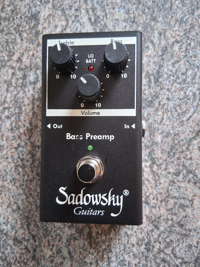 Bass preamp pedal