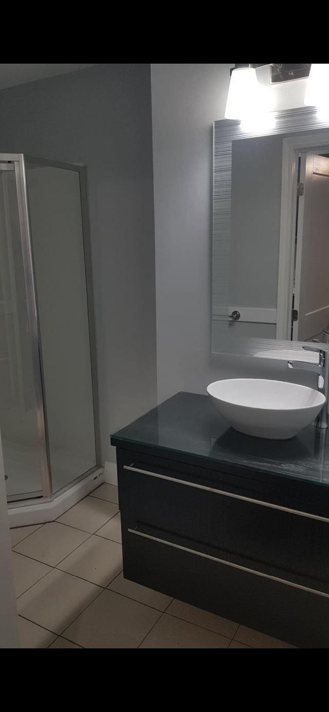 One bedroom apartment Beatty street - Photo 2